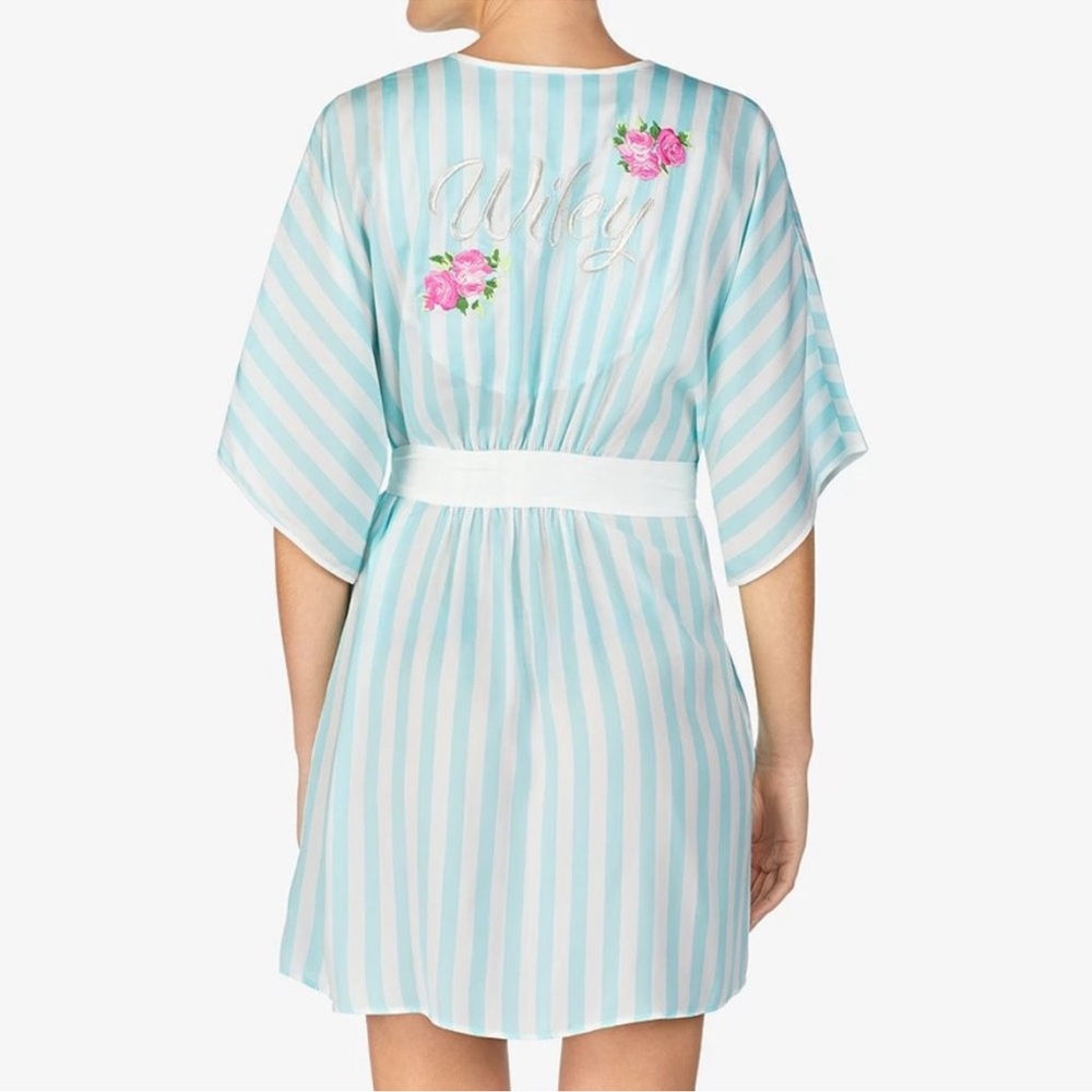 Betsey Johnson Wifey Striped Floral Embroidered Satin Short Kimono Sleeve Robe M